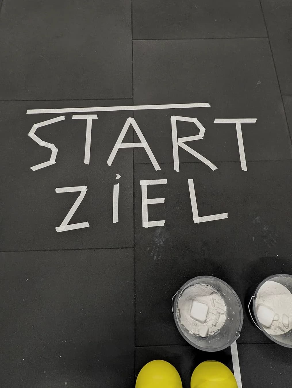 START / ZIEL Markierung der HYROX Race Simulation